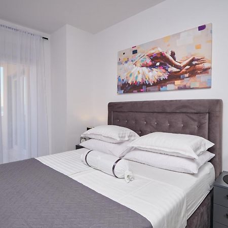 Villa Sky - Heating Pool Kastel Novi Bagian luar foto