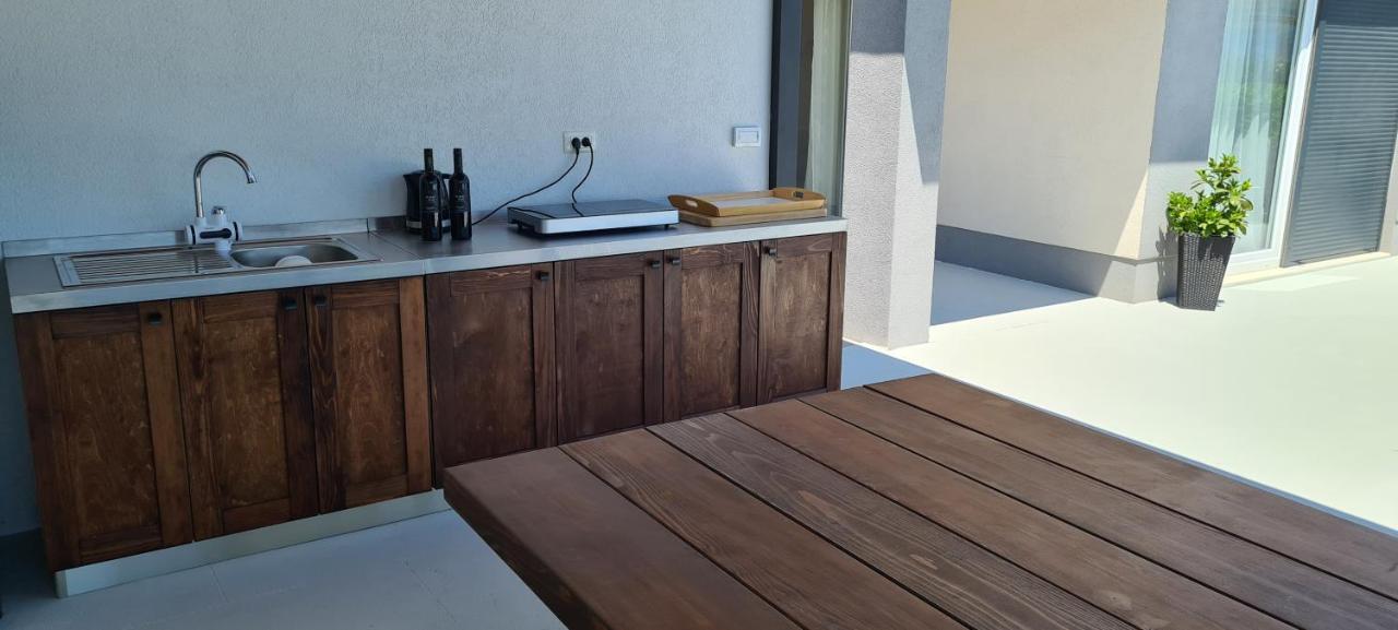Villa Sky - Heating Pool Kastel Novi Bagian luar foto